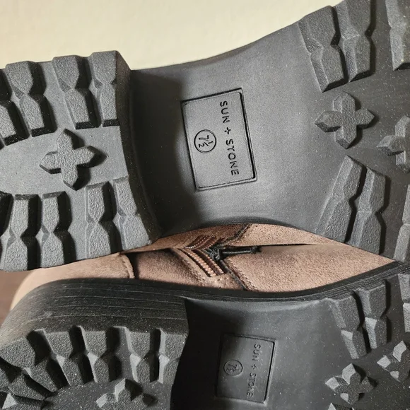 NWOB Sun + Stone Elegant Women's Lace-Up Boots in Taupe Size: 7.5 - Picture 6 of 7